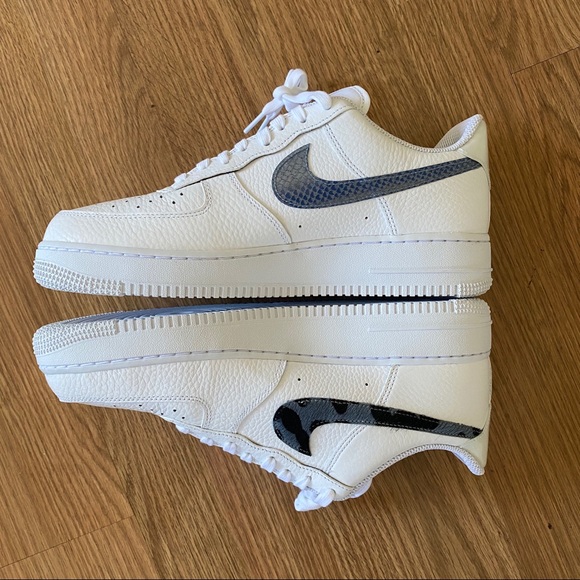 Nike Air Force 1 LV8 Blue Snakeskin - Picture 3 of 4